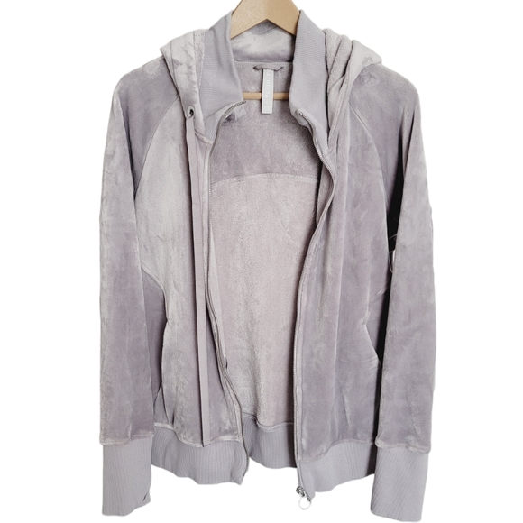 Athleta Triumph Hoodie In Double Cozy Karma in Norwegian Grey - Picture 8 of 16